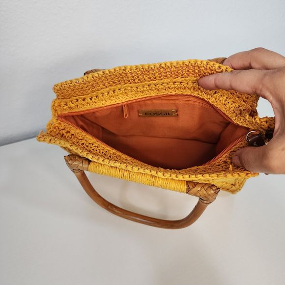 Fossil Yellow Purse - Picture 5 of 7